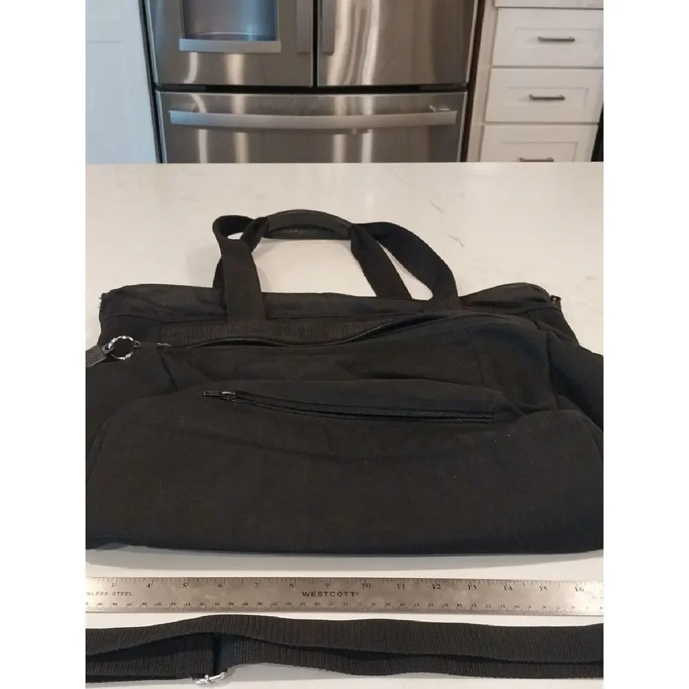 Eagle Creek Black Men's Briefcase/Suitcase. EUC